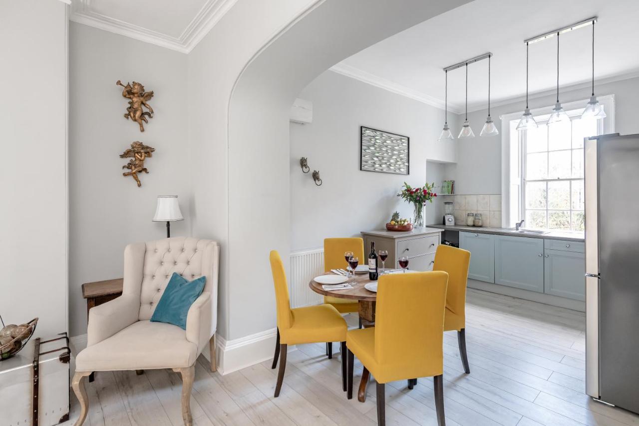 Gorgeous Garden Apartment Бат Екстер'єр фото